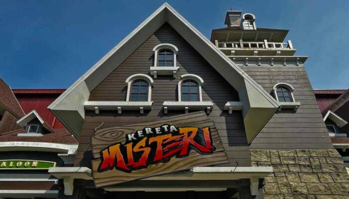 Kereta Misteri Dufan: Indoor Coaster Terbesar di Indonesia yang Mesti Kamu Coba!