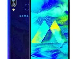 Samsung Galaxy M40 dengan Infinity O dan Snapdragon 675