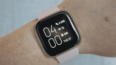 Jam Tangan Pintar Fitbit Versa 2 Dengan Dukungan Amazon Alexa dan Layar OLED