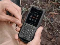 Nokia 800 – Feature Phone dengan Daya Tahan Tinggi