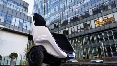 Segway S-POD Kendaraan Masa Depan Berbentuk Kursi yang Nyaman