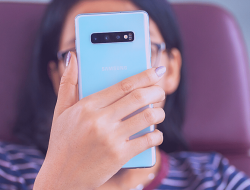 Hore !! Semua Ponsel Samsung Rilisan 2019 Keatas Dapatkan Pembaruan Keamanan 4 Tahun