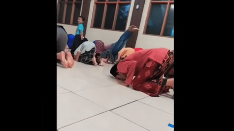 Viral Petisi Blokir Game Garena Free Fire Mau Ikutan? Viral Petisi Blokir Game Garena Free Fire Mau Ikutan?