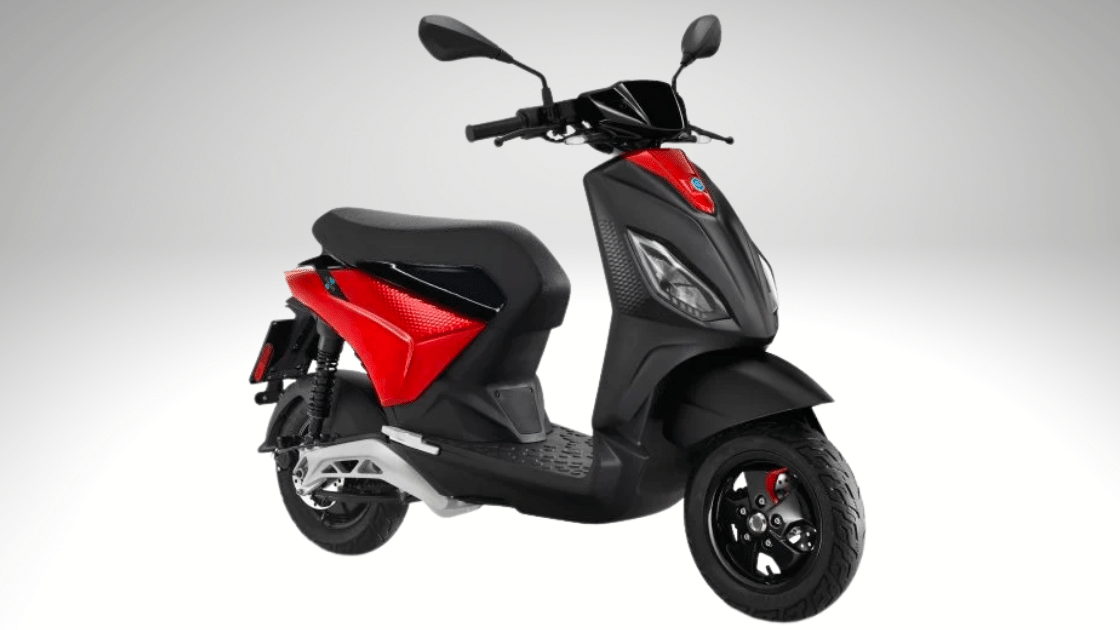 Piaggio 1 merah