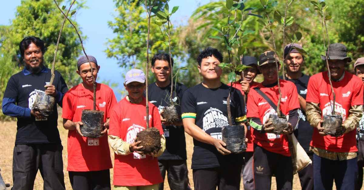 Telkom Indonesia Dukung Rehabilitasi Lahan Kritis dengan Program Reboisasi di Empat Provinsi