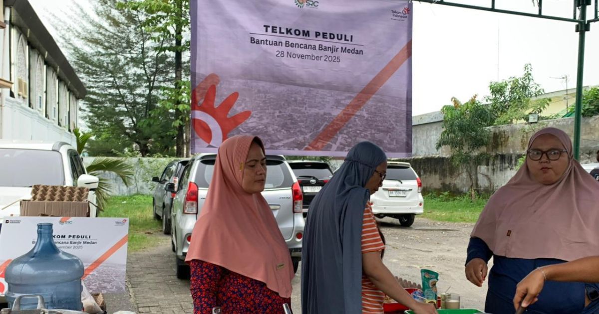 Bantuan Bencana Banjir Medan oleh Telkom Peduli