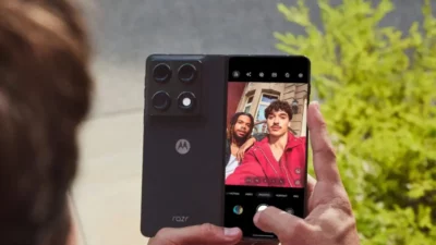 Motorola Perluas Beta Android 17 ke Razr 70 Ultra dan Razr Fold