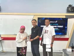 Telkom Dukung Literasi Informasi Publik di SMK Purwokerto