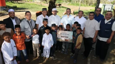 Telkom Salurkan Hewan Kurban untuk Masyarakat Aceh Tamiang