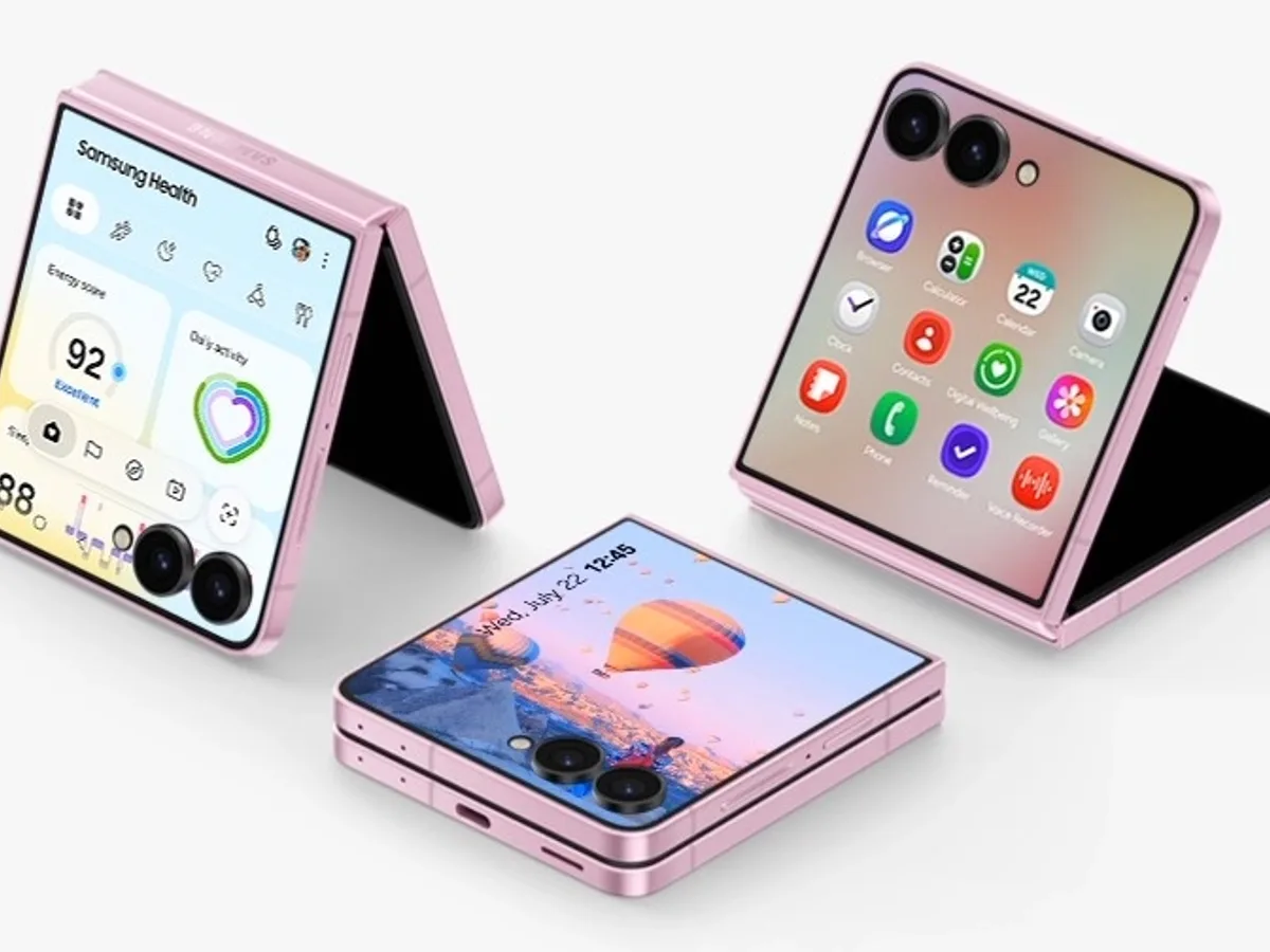 Desain Samsung Galaxy Z Flip8 dalam kondisi terlipat - sumber dari Carisinyal
