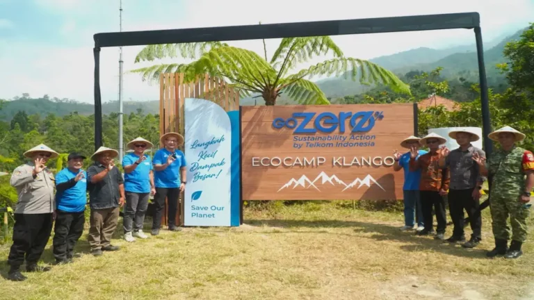 Kegiatan GoZero% Goes to Klangon - Telkom bangun ekosistem keberlanjutan di Bukit Klangon - sumber dari telkom.co.id