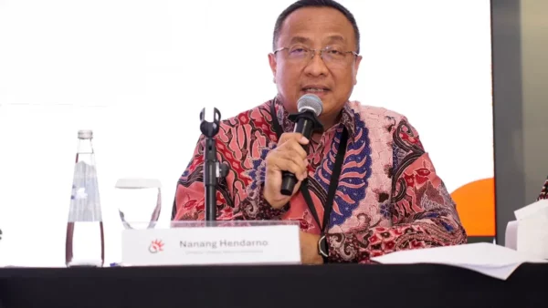 Direktur Utama Telkom Nanang Hendarno dalam pengumuman percepatan buyback saham - sumber dari telkom.co.id